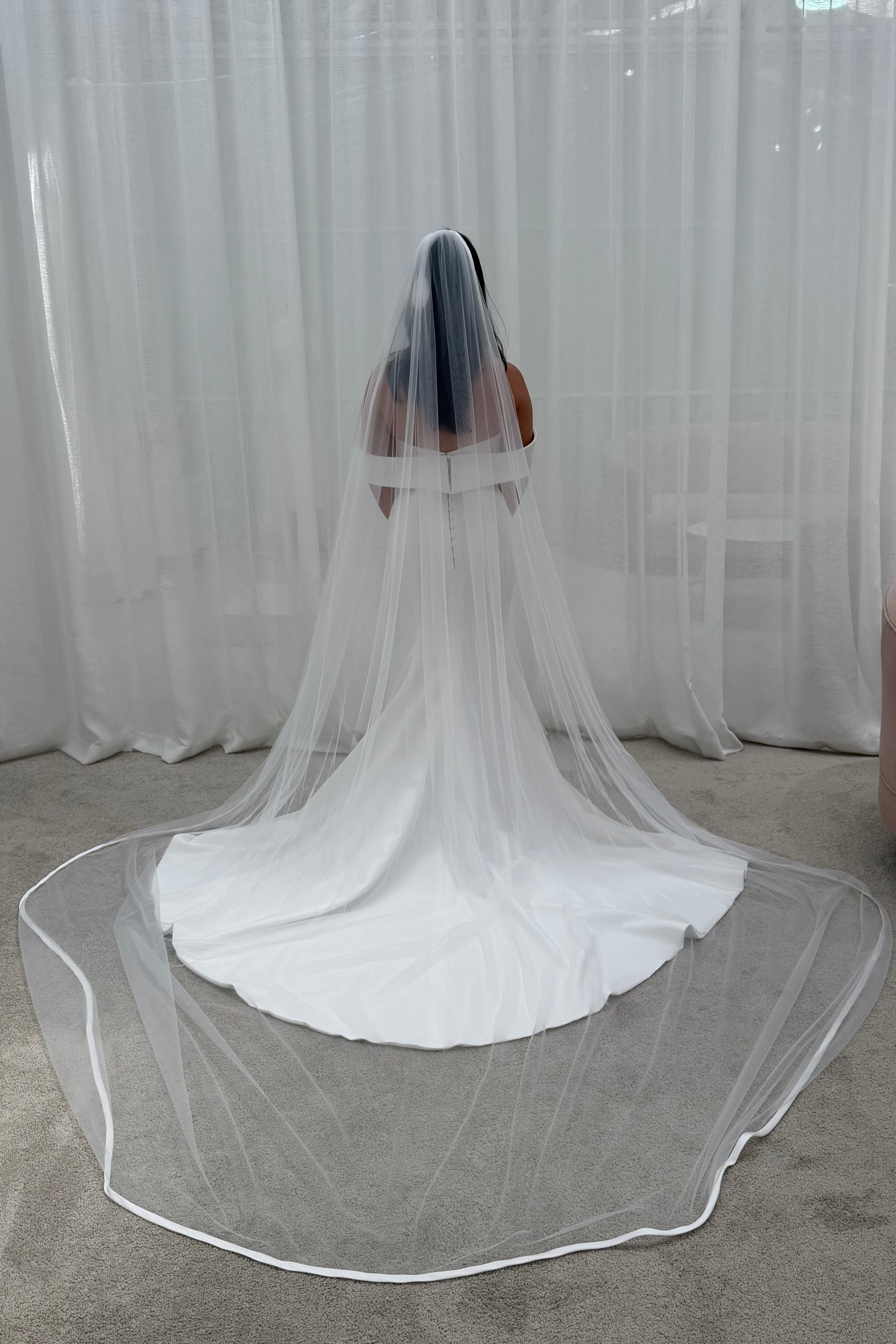 Sample Satin Piped Veil
