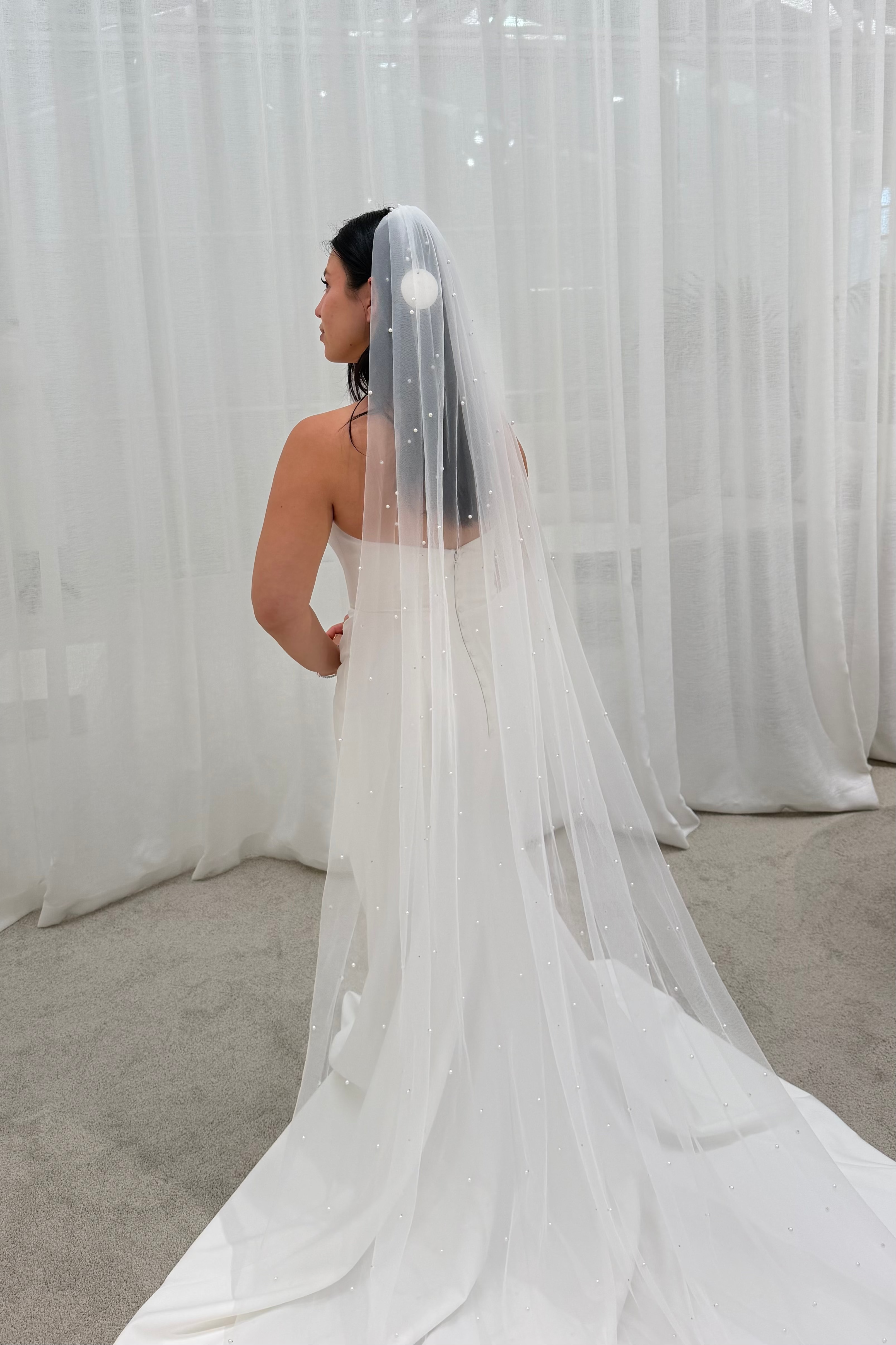 Narrow Pearl Veil