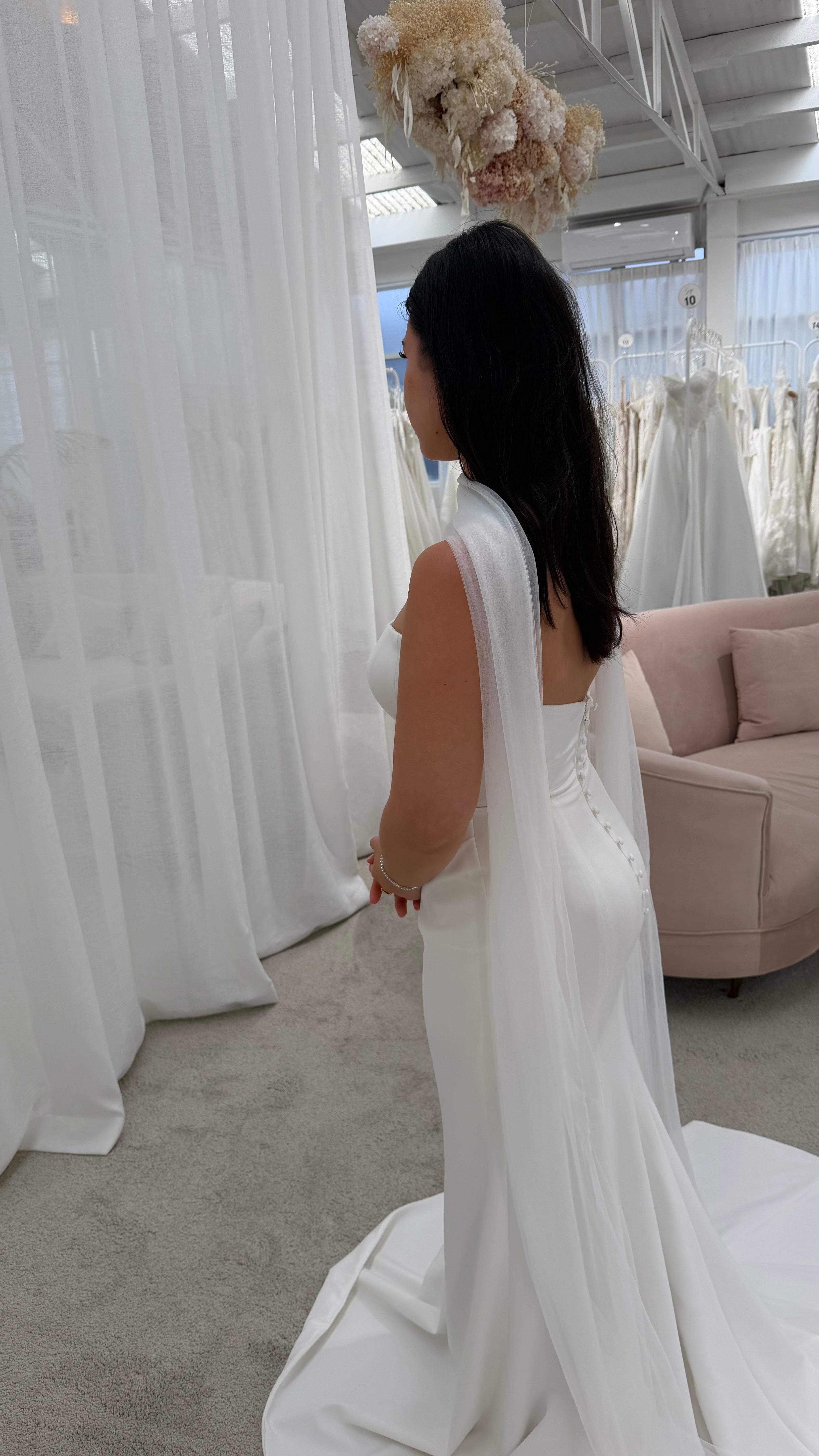 Stiff Tulle Neck Scarf