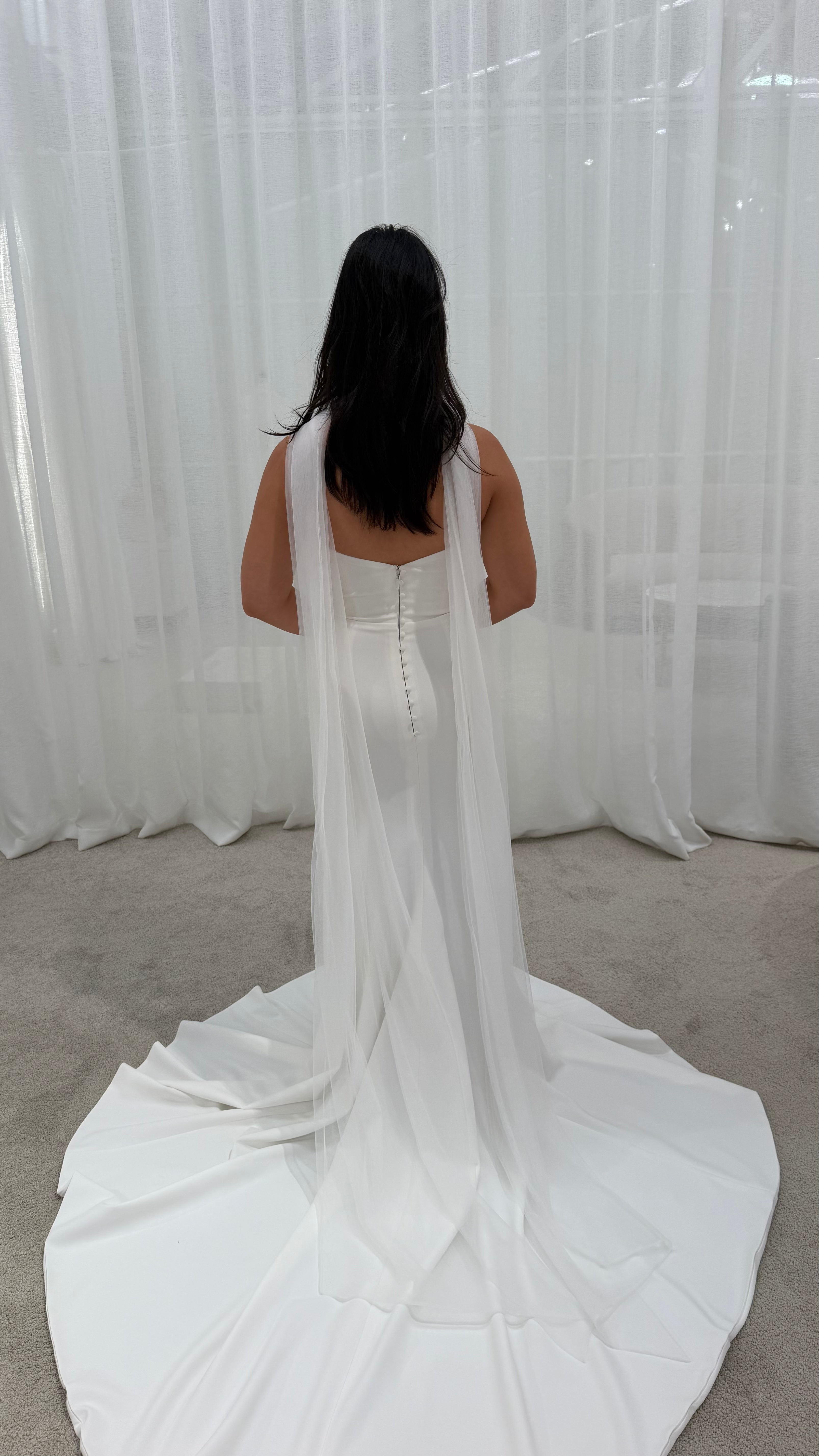 Stiff Tulle Neck Scarf