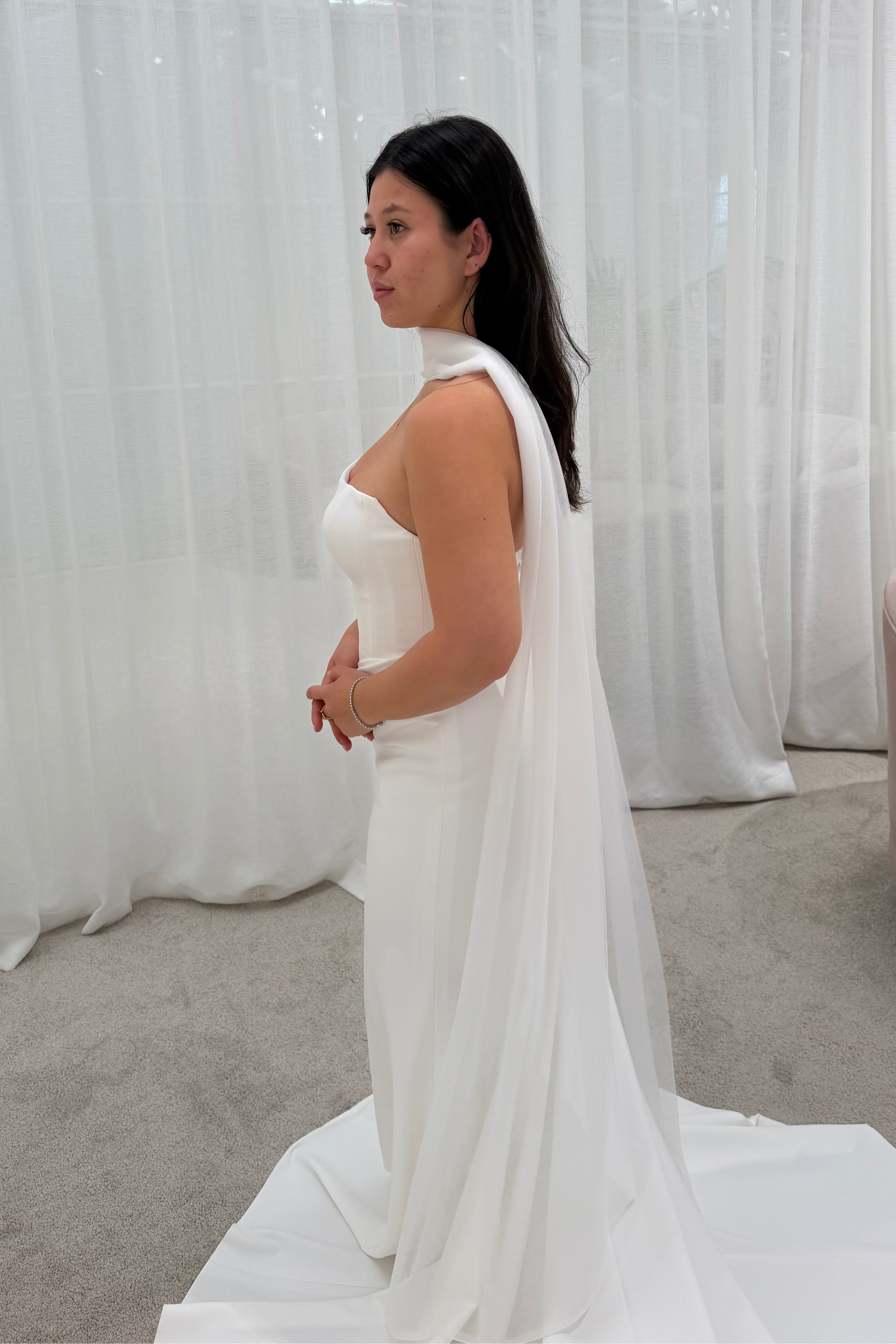 Stiff Tulle Neck Scarf