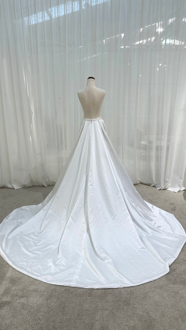 Overskirt Sample