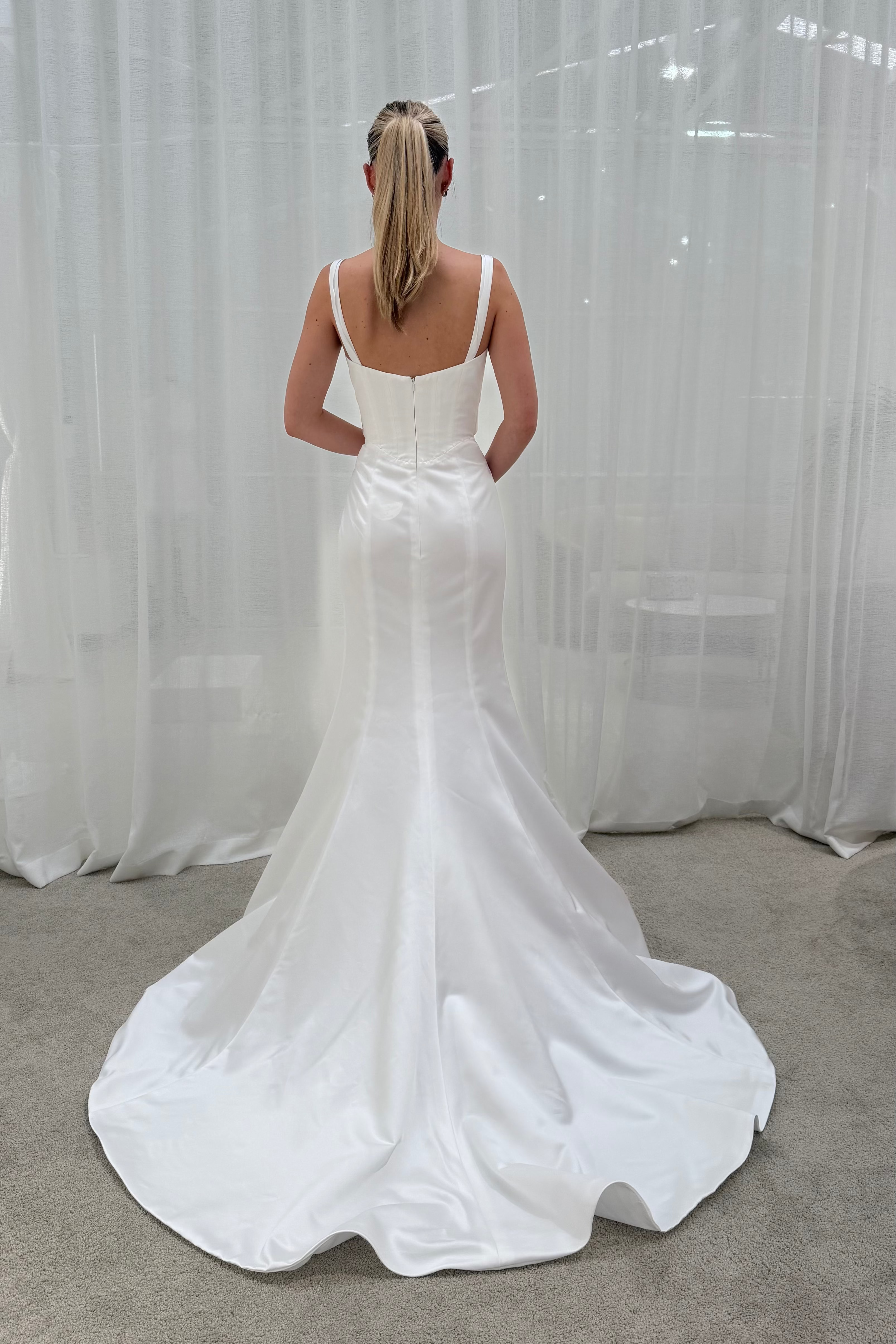 Valentina With Overskirt V1