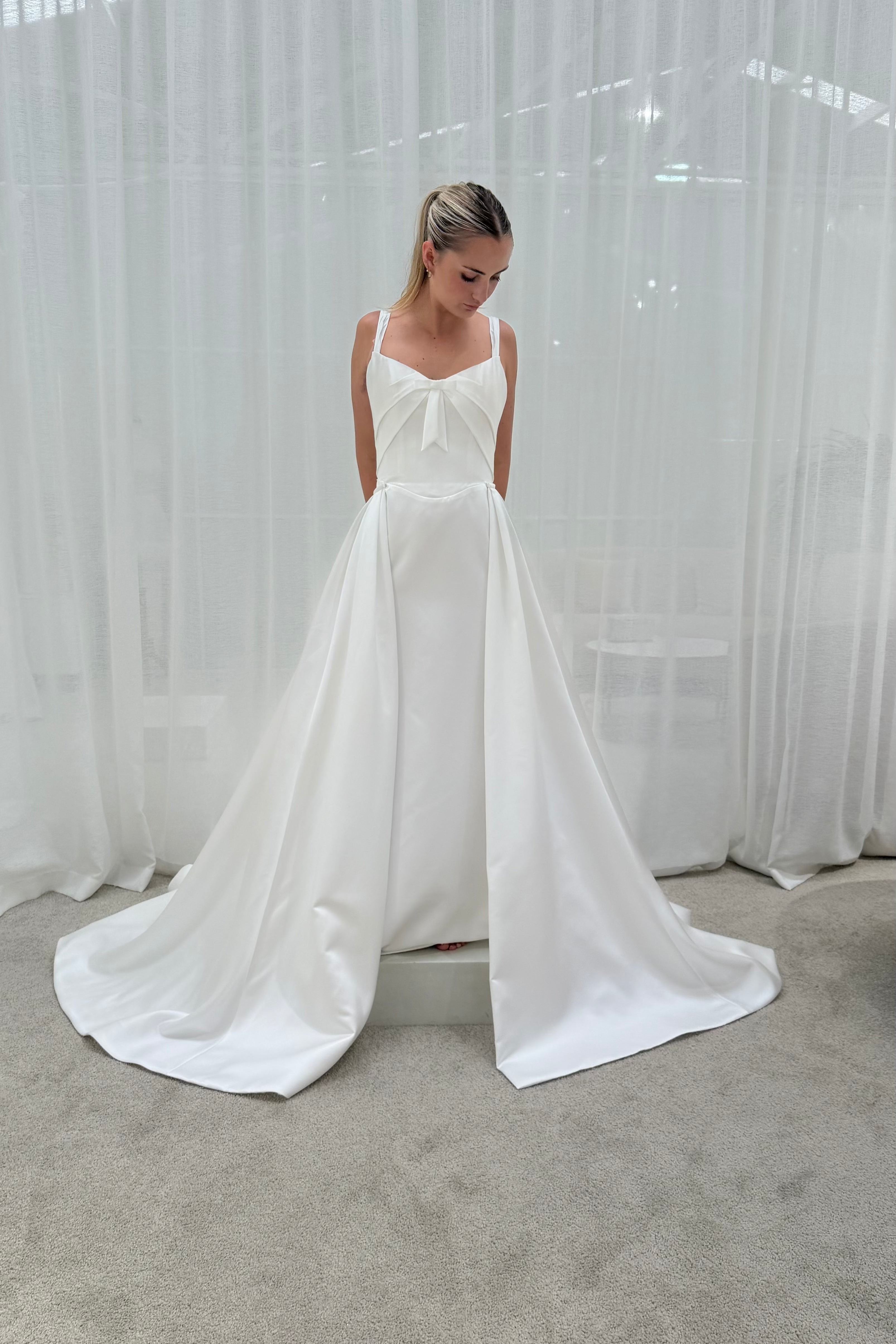 Valentina With Overskirt V1