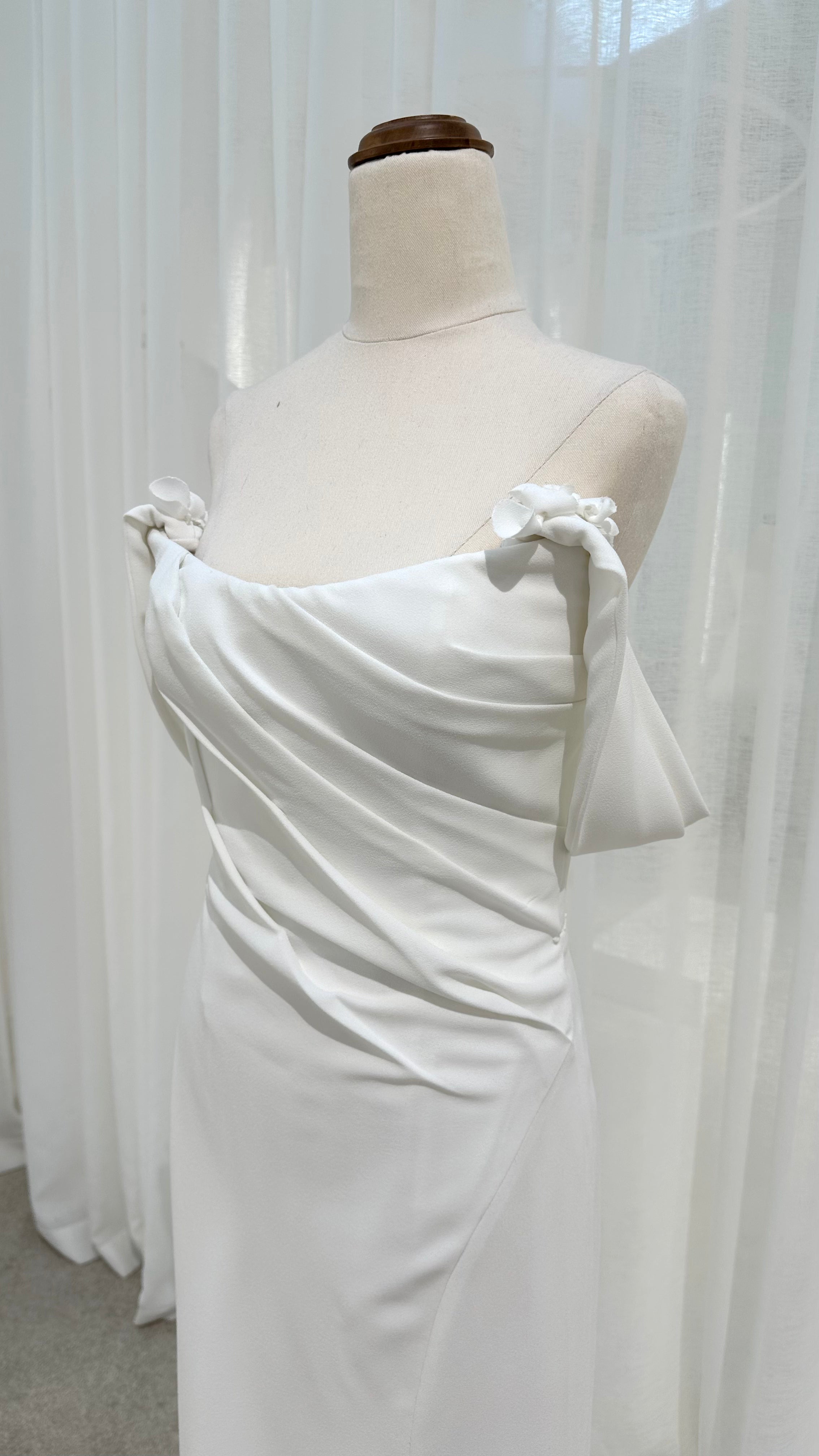 Alicia V1 With Overskirt