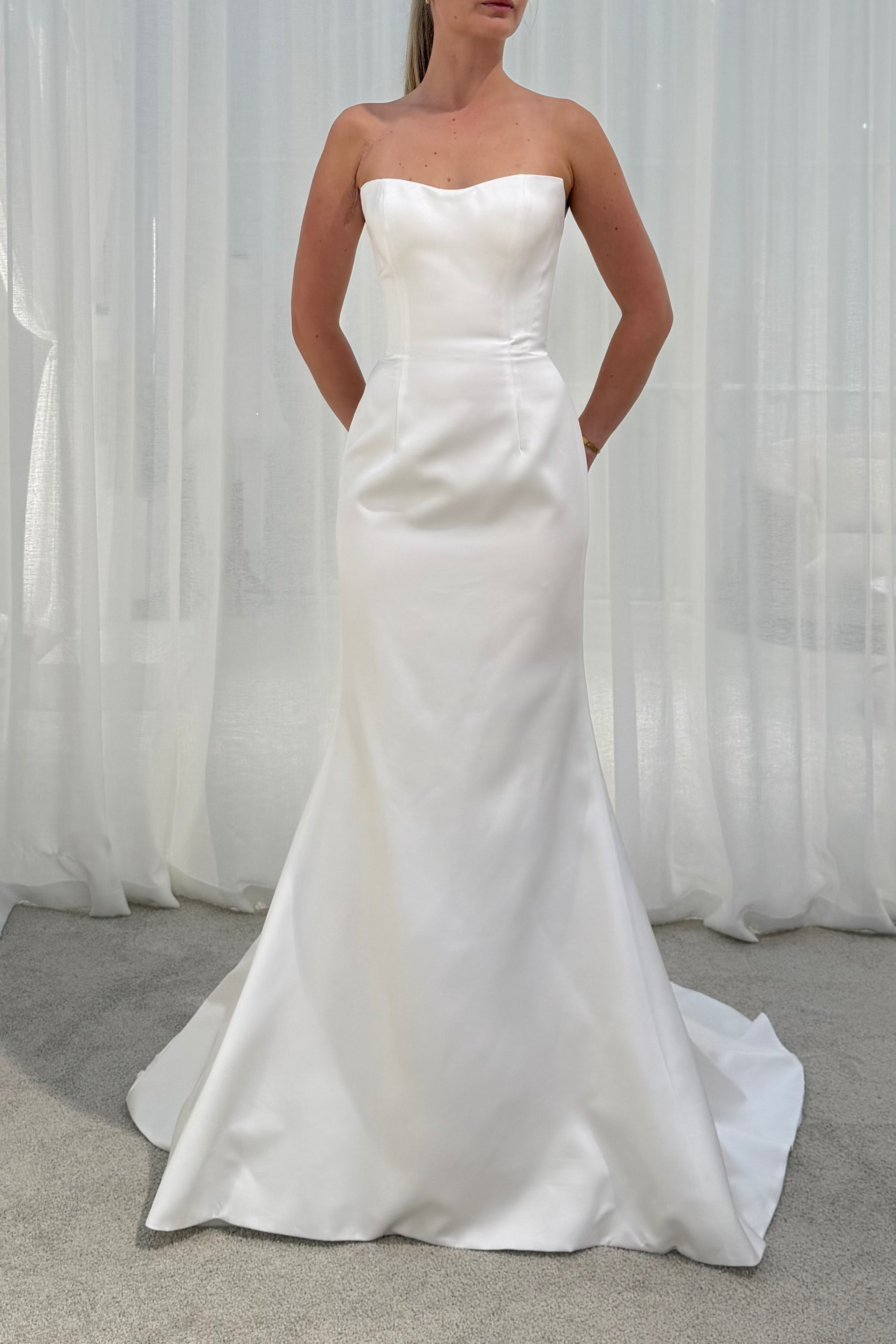 Juliette V1 with Overskirt