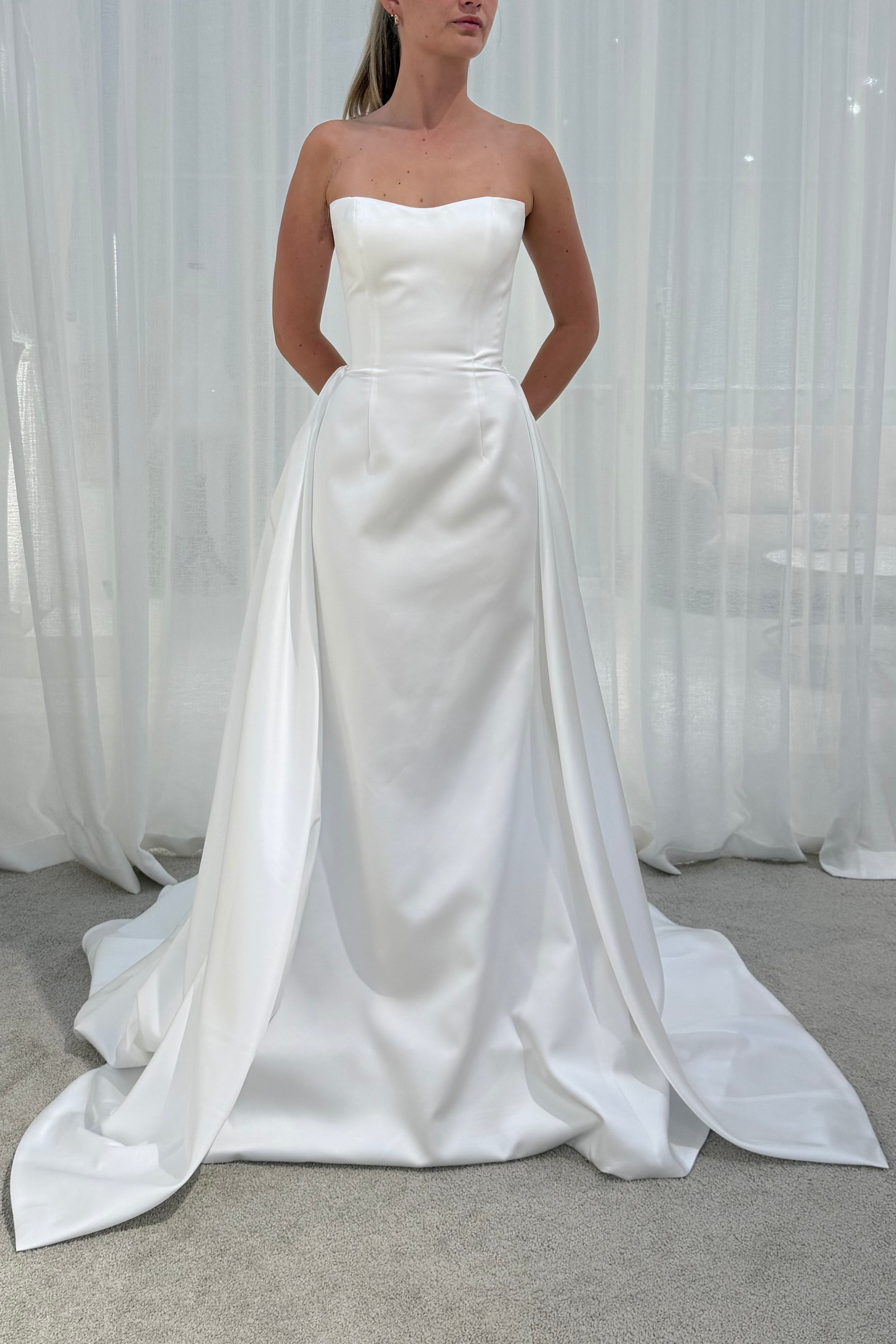 Juliette V1 with Overskirt