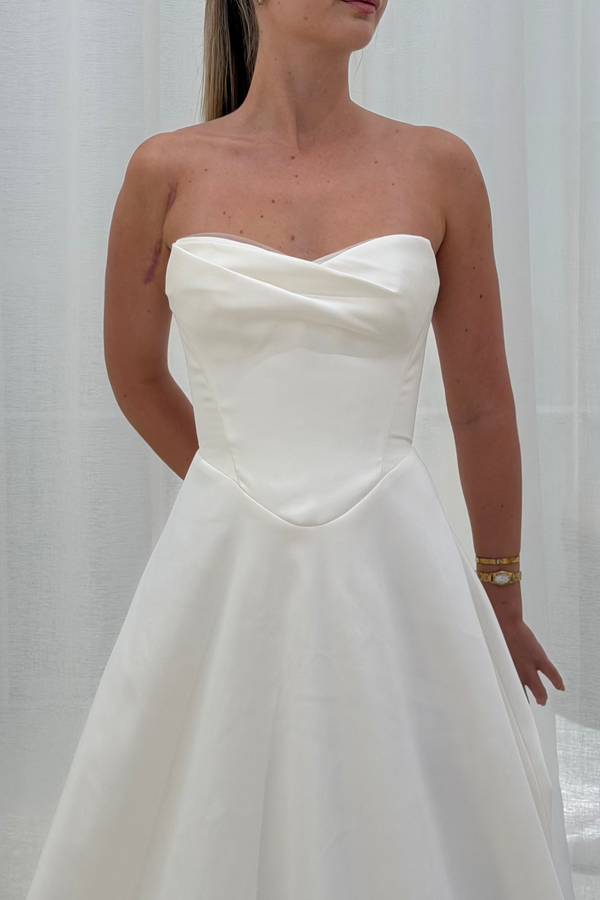 green emerald velvet dress FREEsia Formal Dress Champagne| Beginning Boutique NZ main image 1