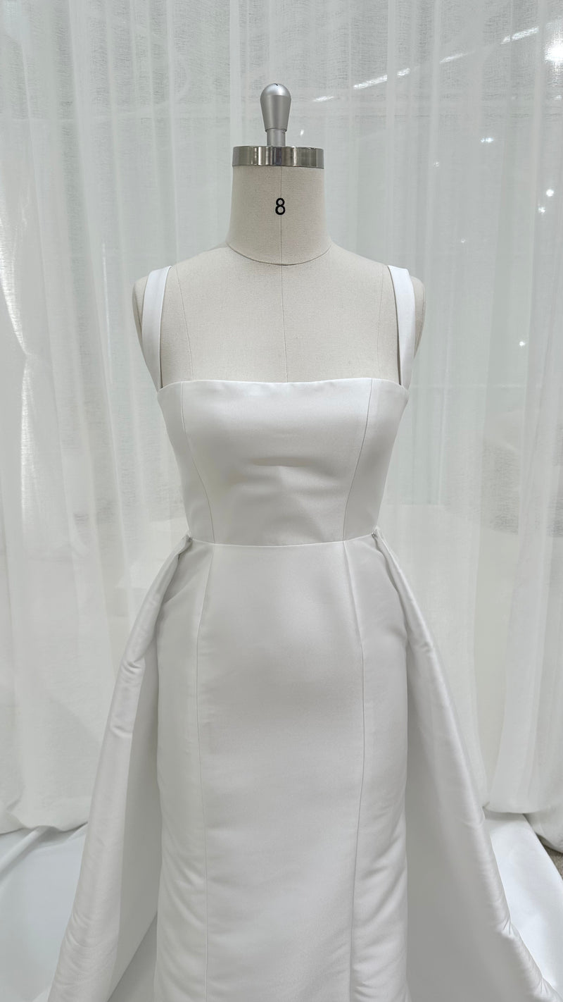 Tia Overskirt