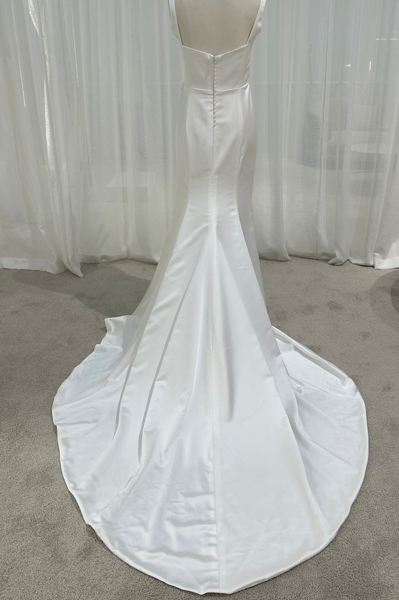 Lisa gown