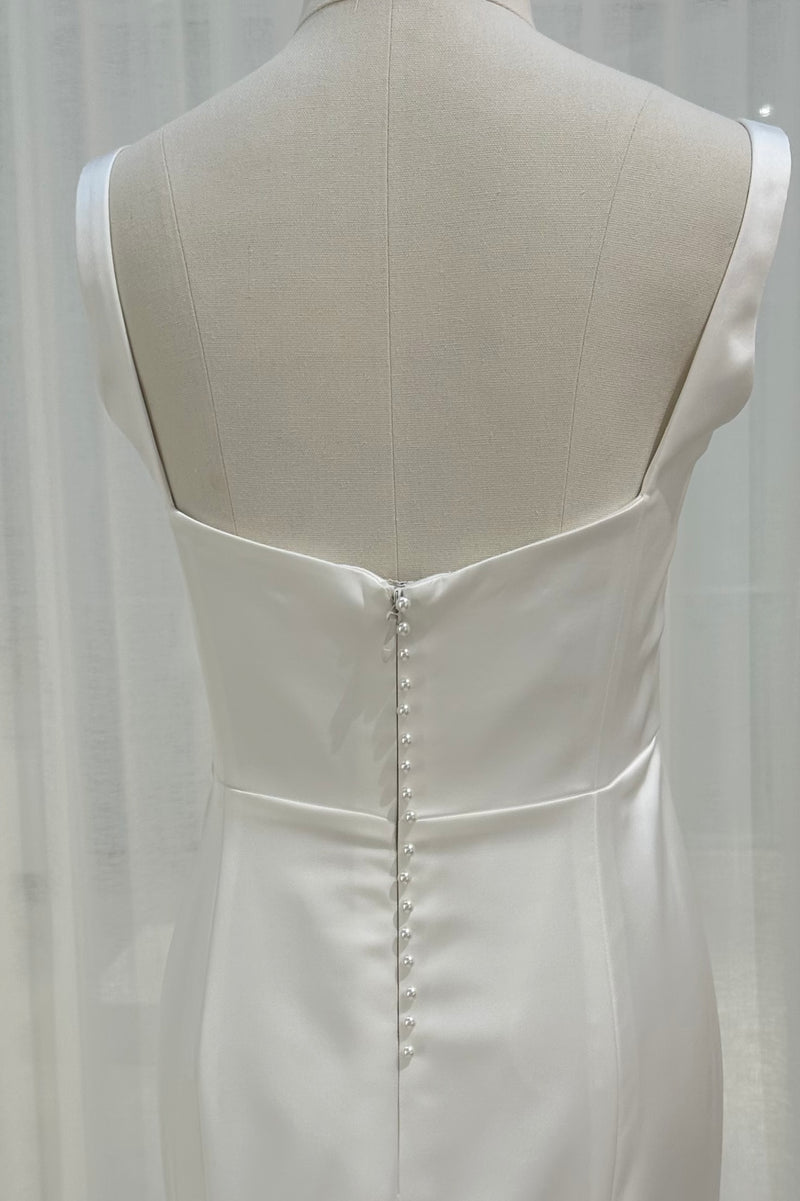 Lisa gown