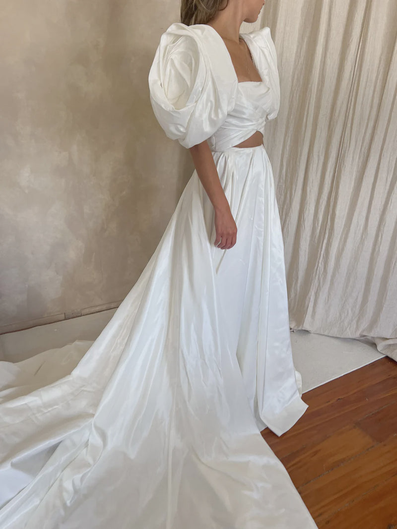 Magnolia With Rose Sleeves