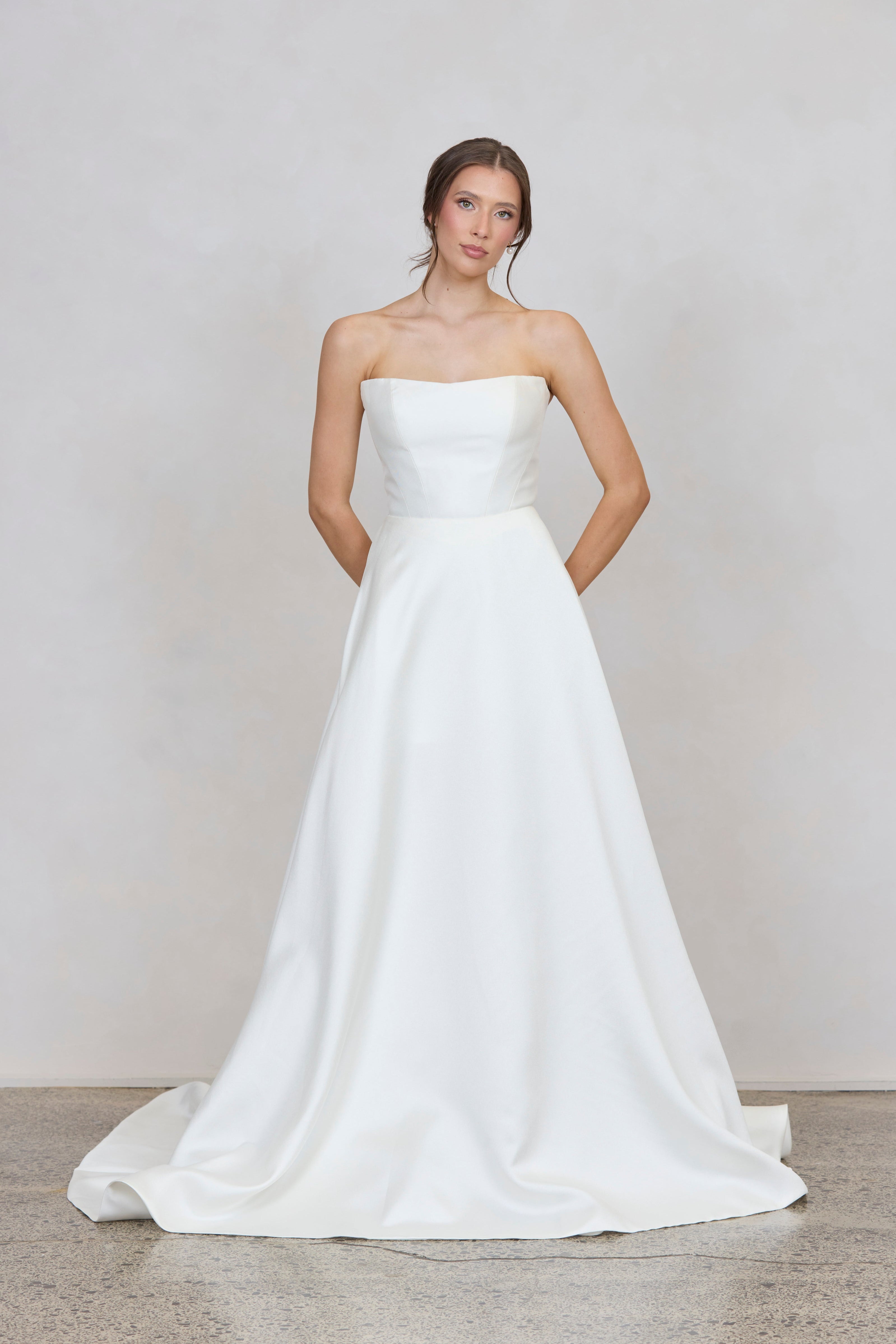 Lexi Mini + Overskirt