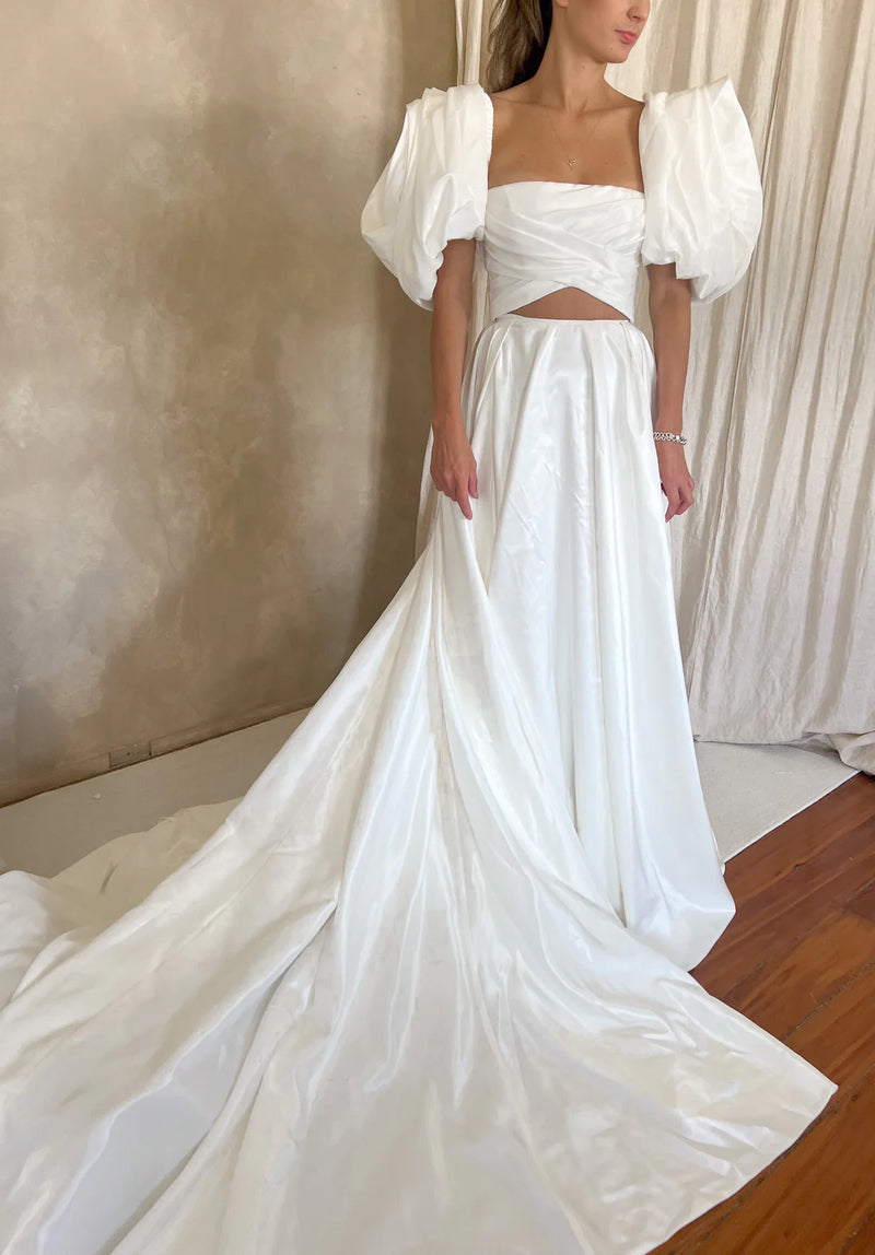Magnolia With Rose Sleeves