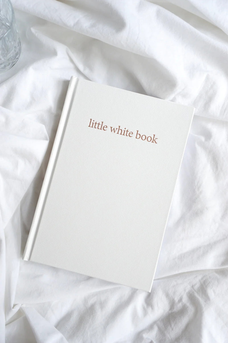 LITTLE WHITE BOOK – WEDDING DIARY & ORGANISER