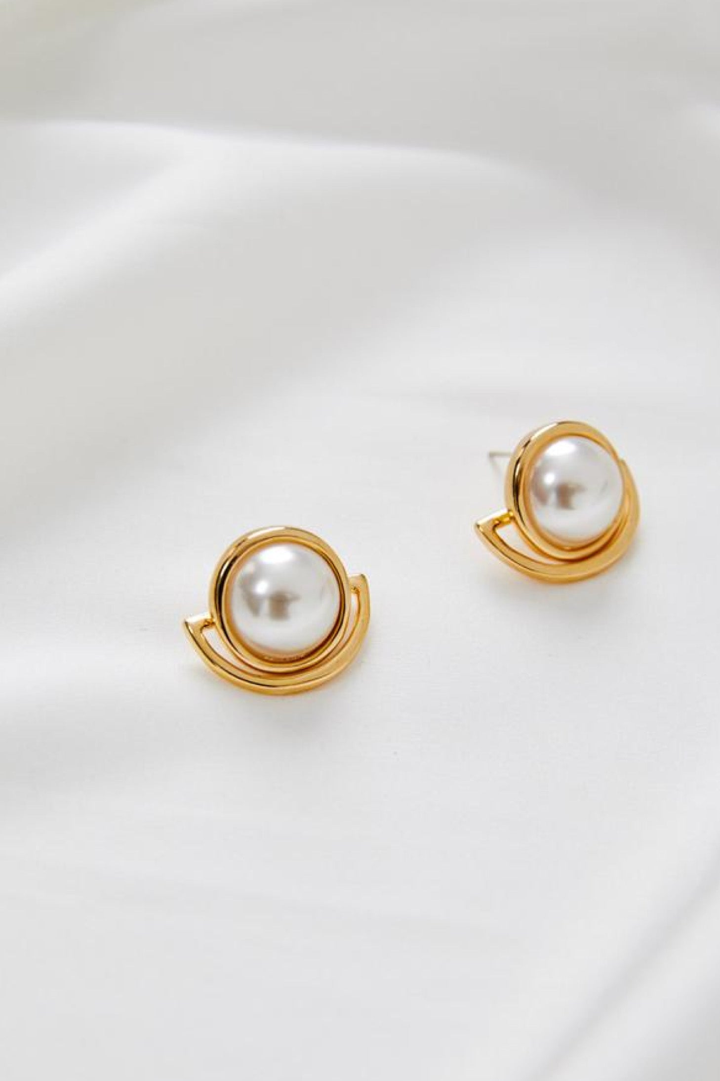 Florence Elegant Pearl Stud Wedding Earrings- Gold