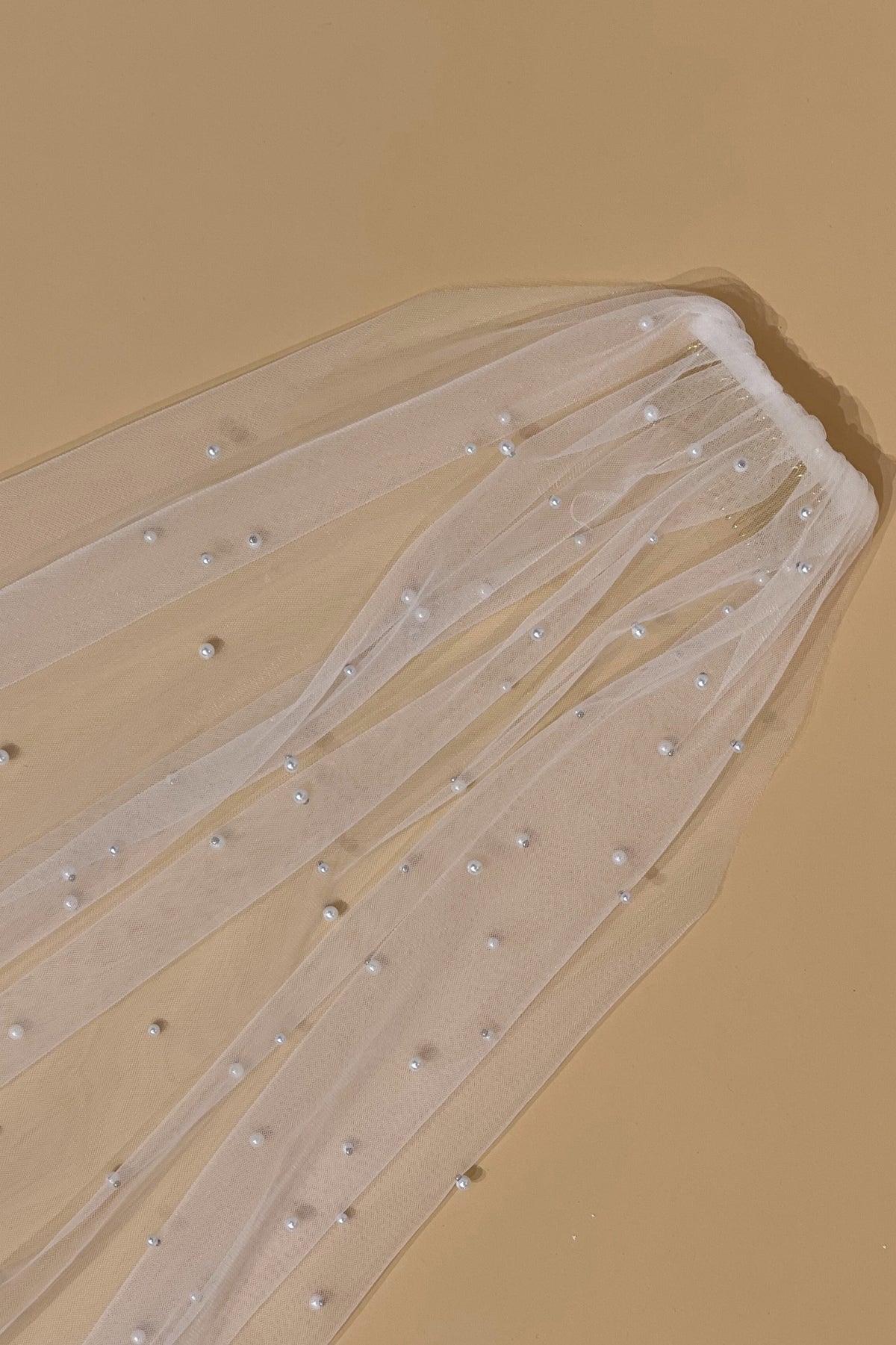 Narrow Pearl Veil