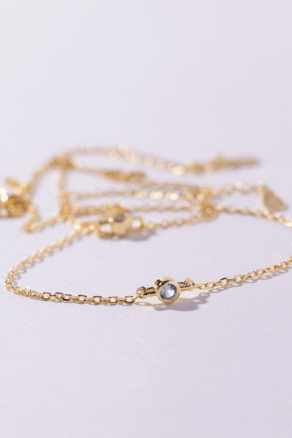 Something Blue Topaz Anklet- Gold Closeup View