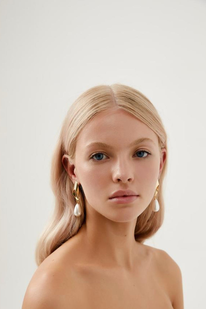 Girl Wearing Elwood Pearl Dangle Bridal Earrings- Gold