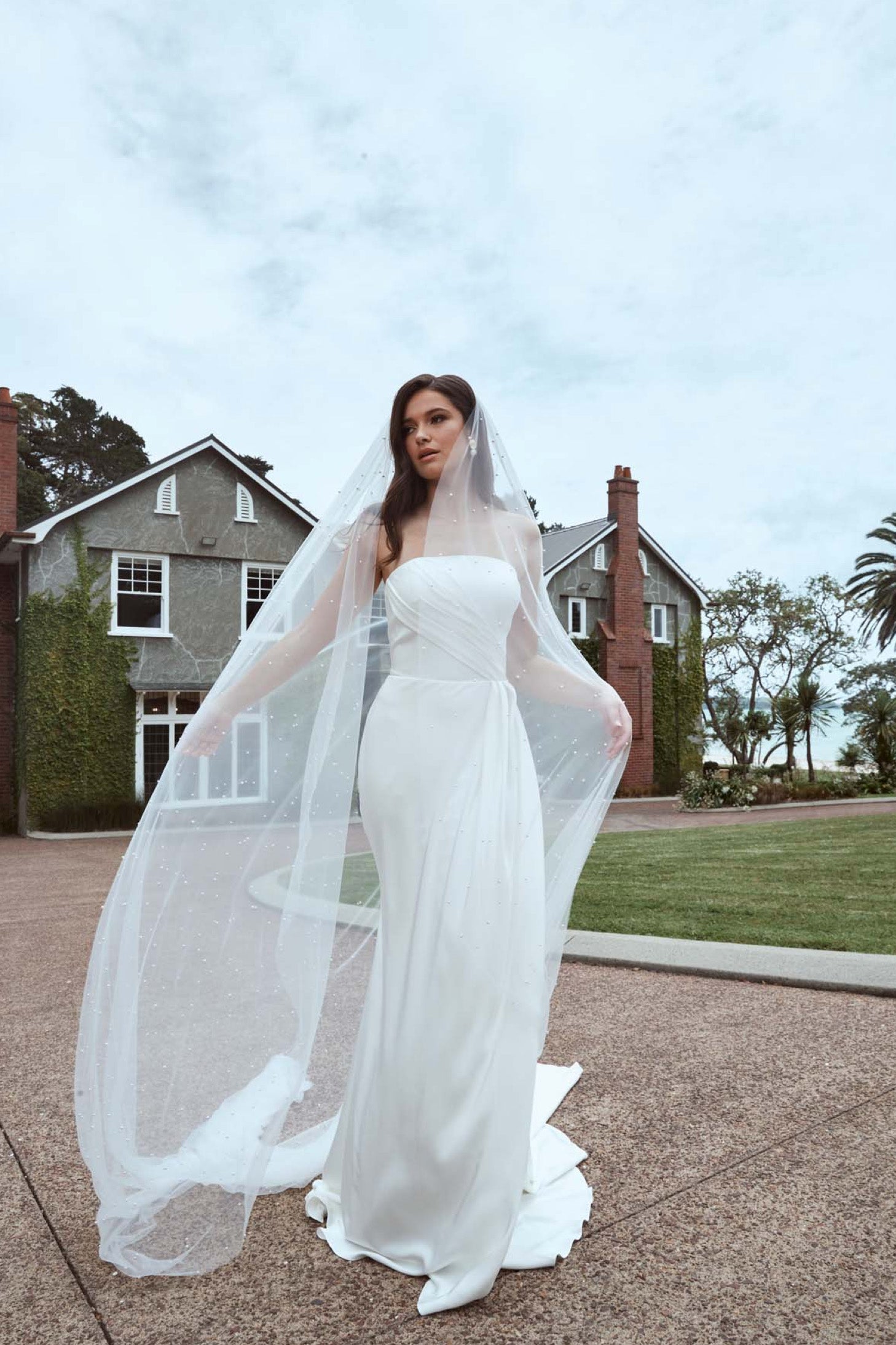 Pearl Veil front view